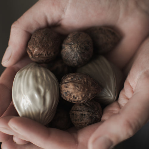 Anhänger "Hanging Walnut"