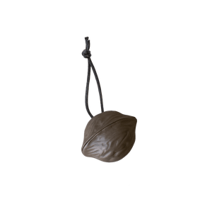 Anhänger "Hanging Walnut" 2